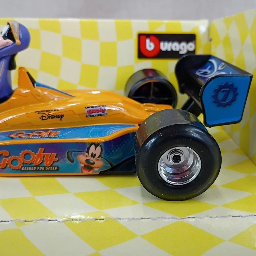 Bburago 1:24 Diecast Disney Formula Goofy Racing Car Burago Read